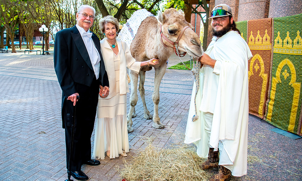 Laura And Brad Mcwilliams With Ernest The Camel Michelle Watson