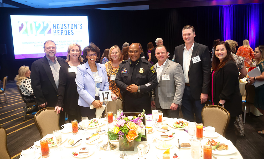 Friends Of Crime Stoppers With Hpd Chief Troy Finner Photo By Quy Tran Photography