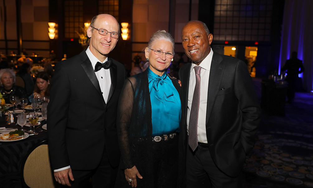 James Ginsburg And Patrice Michaels And Mayor Sylvester Turner Photo By Priscilla Dickson 1