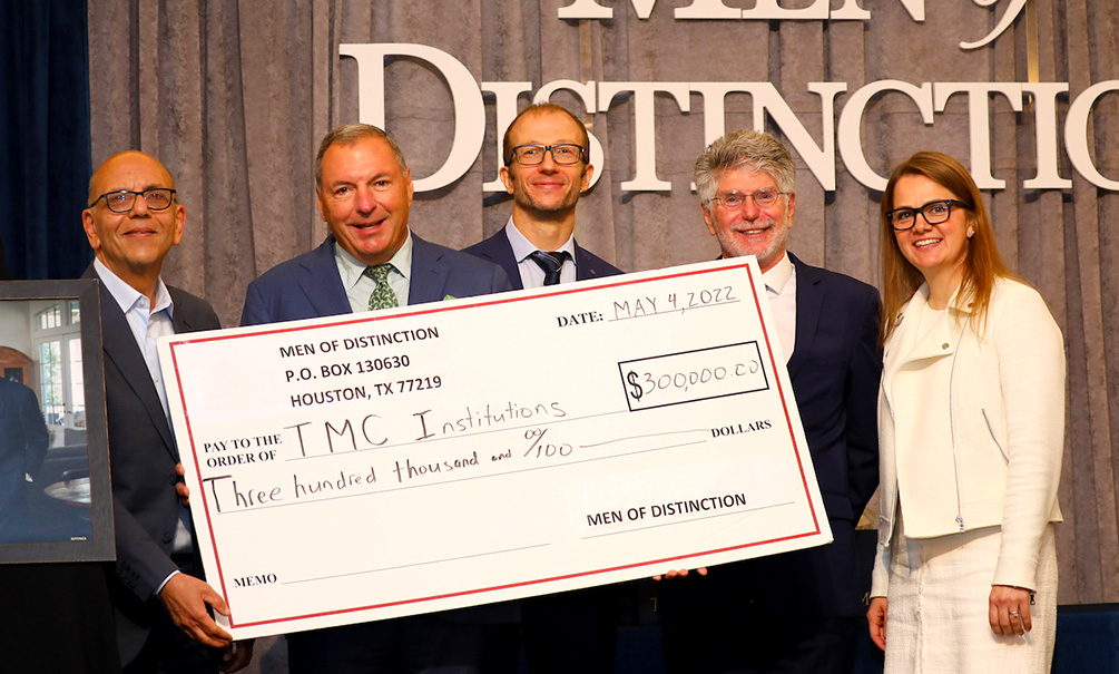 Recipients Of The Monies Raised By Men Of Distinction Dr. A. Osama Gaber Chairman Tracy Dieterich Dr. Alessandro Grattoni Dr. Michael Belfort And Dr. Allison Speer Photo By Priscilla Dickson