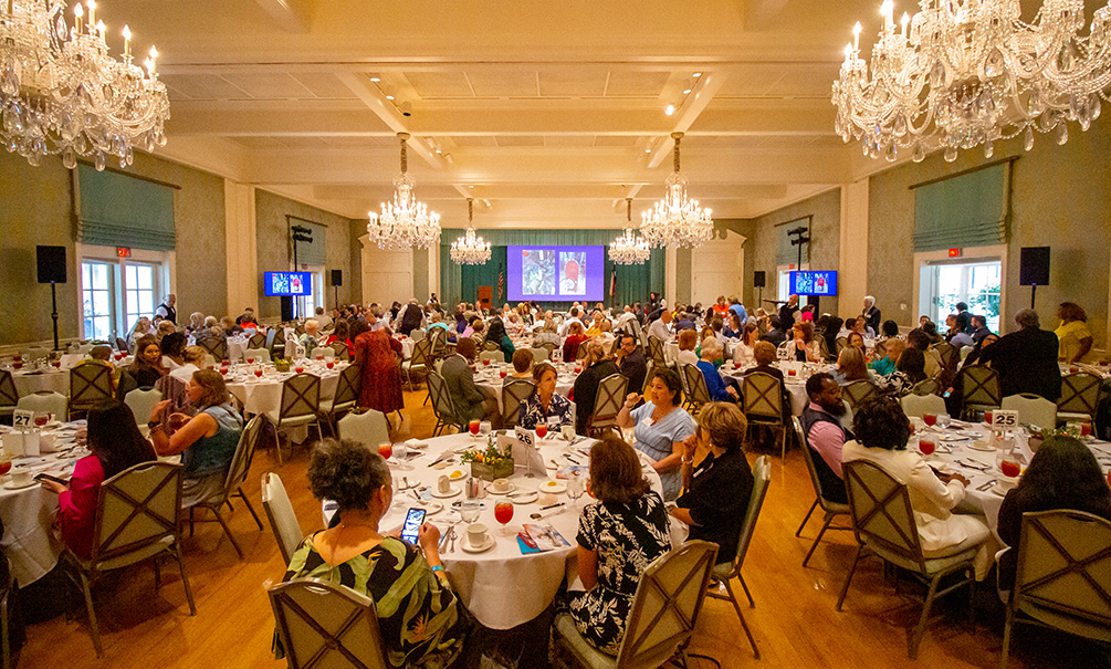 A Full House For Miracles Of The Mission 2022 Photo By Larissa Harris
