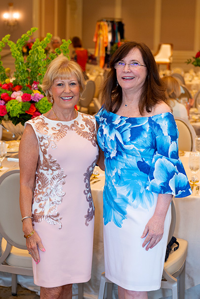 Roz Cooley And Leslie Nossaman Photo By Wilson Parish