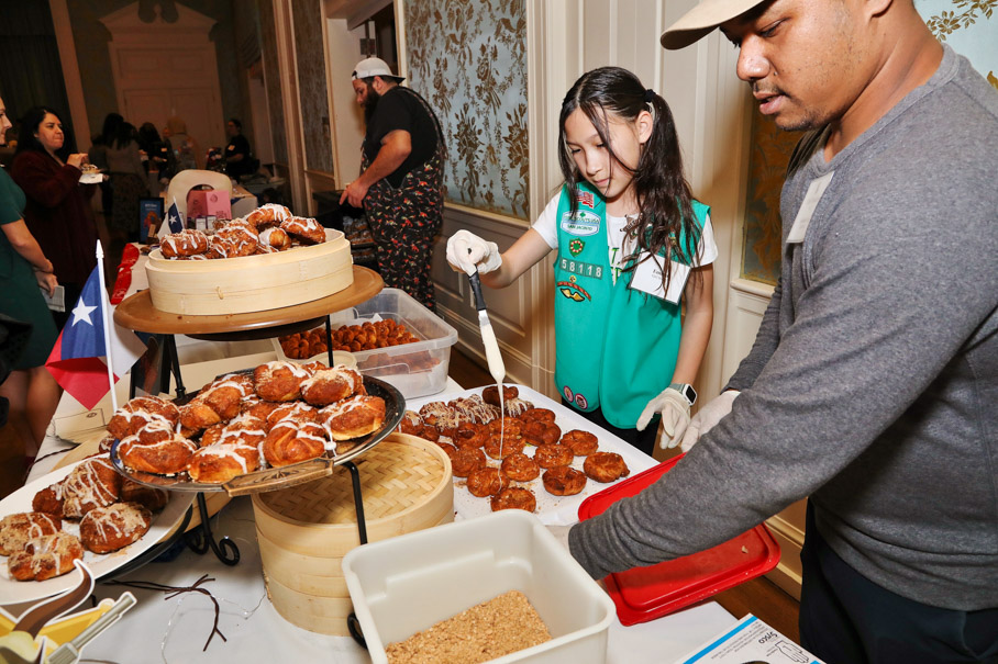 02 Girl Scout Emma Helps With Desserts From Koffeteriaphoto By Cheyenna Brehm