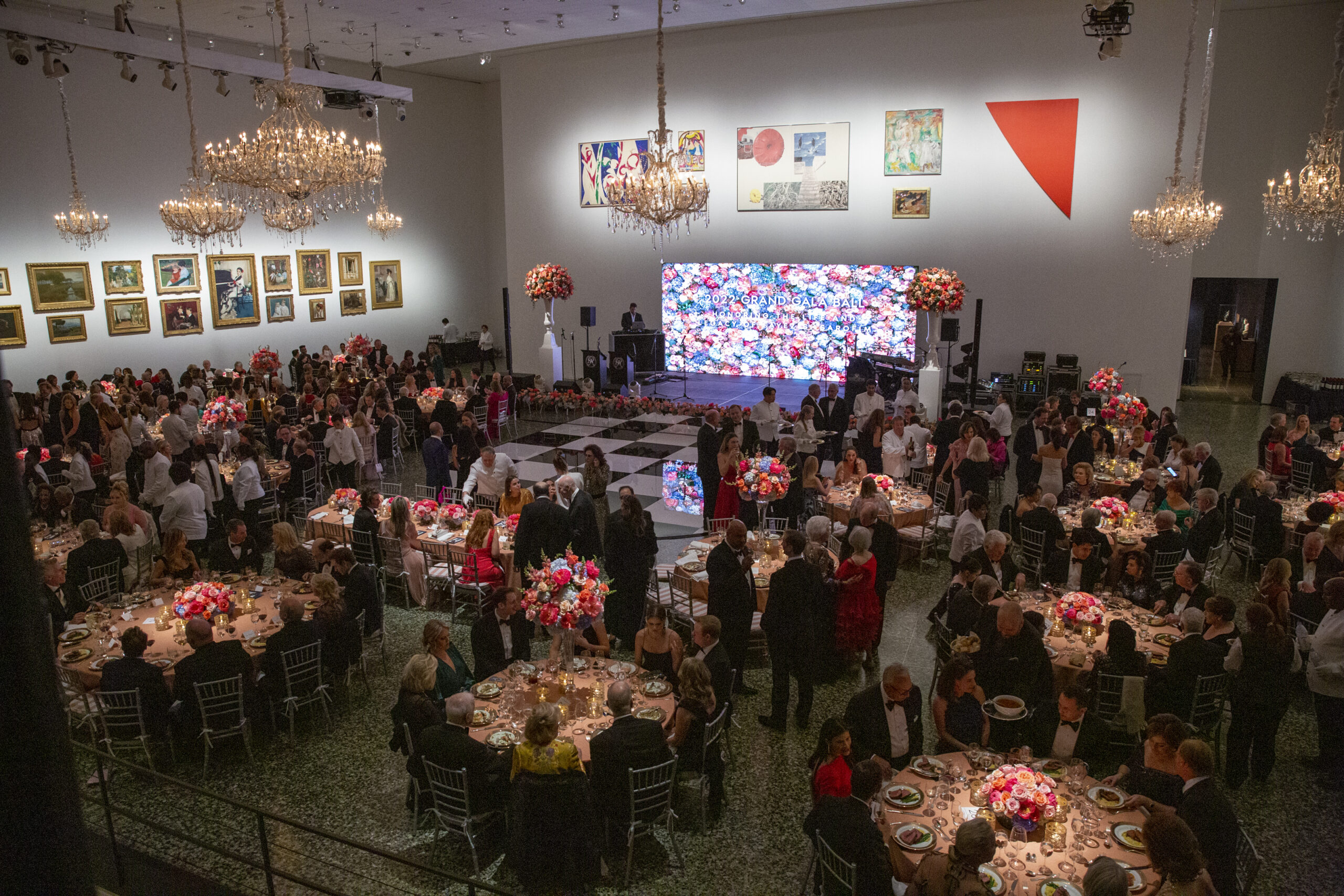 2022 Grand Gala Ball Decor 10 ; Photo By Jenny Antill