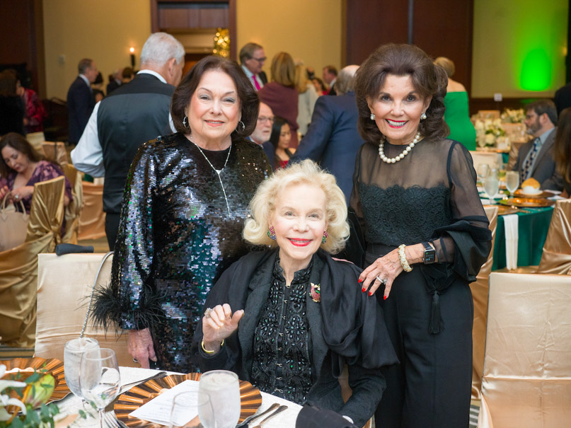 Past Honorees Rose Cullen, Lynn Wyatt And Linda Mcreynolds Photo By Daniel Ortiz