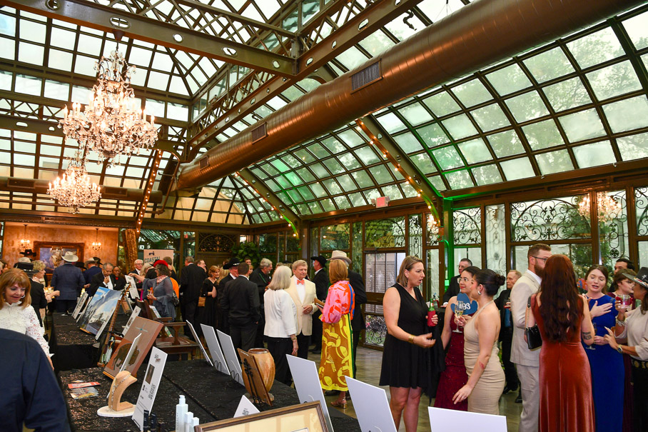 Silent Auction In Conservatory Photo By Dave Rossman