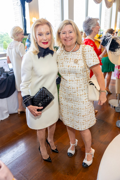Jan Rhodes And Maureen Higdon Photo By Jenny Antill
