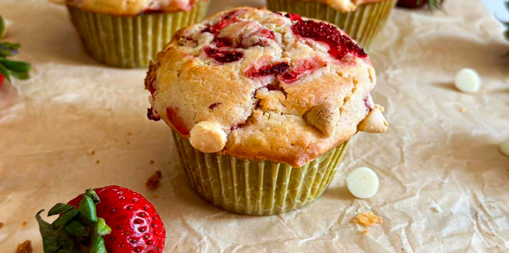 Strawberry & White Chocolate Muffins with Crumble Topping