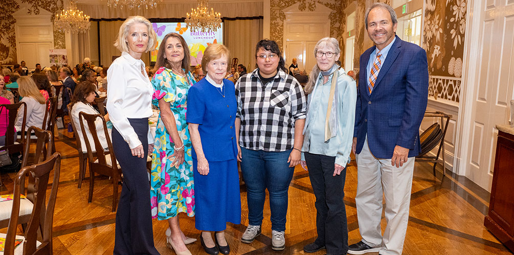 A New York Times Best-Selling Author “Waved Glitter” All Over the 24th Houston Hospice Butterfly Luncheon