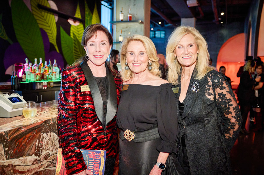 Elizabeth Stein, Denise Monteleone, Kate Lucrezi Photo By Fulton Davenport