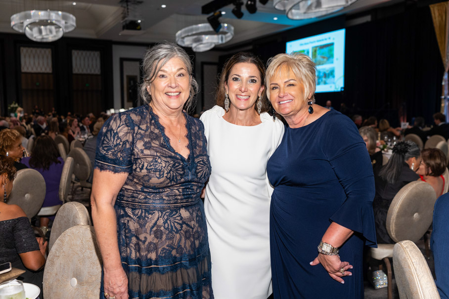 Glenda Haynes, Saula Valente And Kari Work (Photo by Daniel Ortiz)
