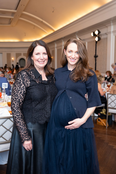 Julie Roberts And Jennifer Graves Photo By Daniel Ortiz