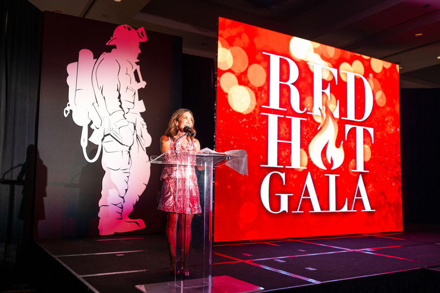 Emcee Courtney Zavala (Photo by Daniel Ortiz Photography)