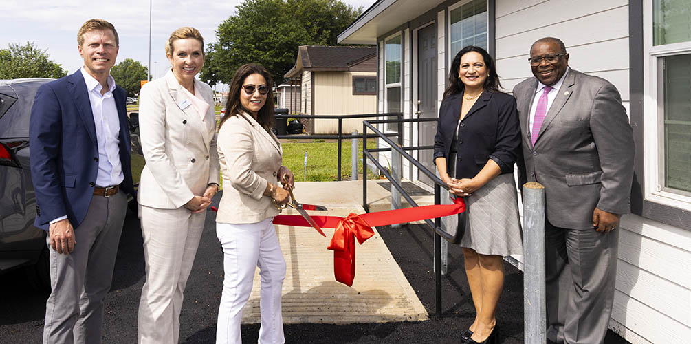 Houston’s Entrepreneurial Spirit Comes Full Circle at the GLUEE Program and LiftFund Open House & Ribbon Cutting
